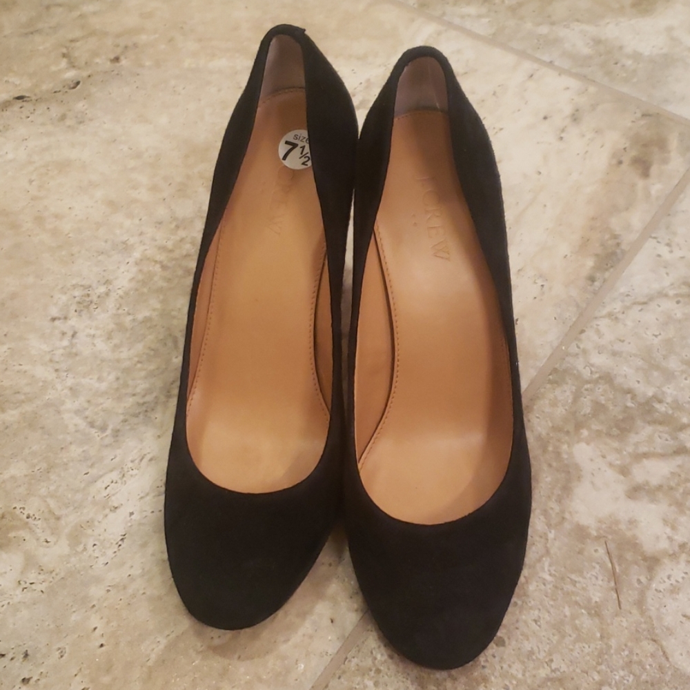 7 1/2 J. Crew Factory round toe heels.